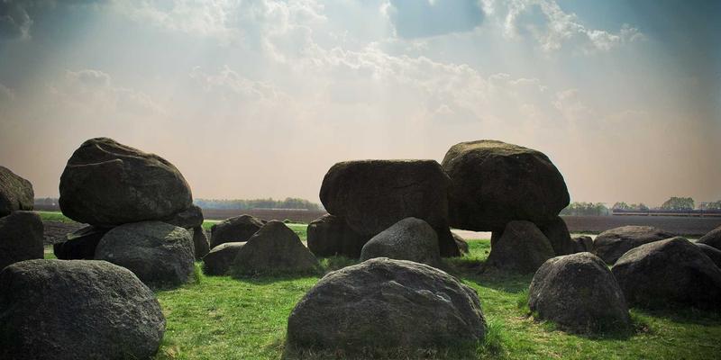 桑格利亚怎么用？从经典配方到创意调酒，解锁这款西班牙国饮的无限可能